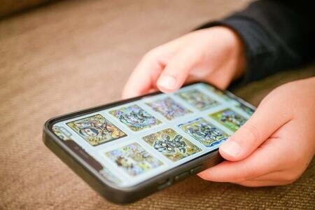 子どものオンラインゲーム利用実態が明らかに！親の把握状況や交流相手に驚きの結果